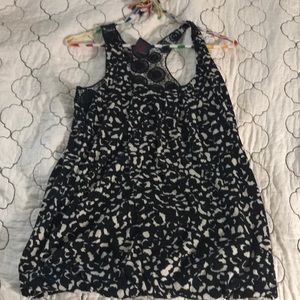 I.ner blouse size Large! Beautiful print